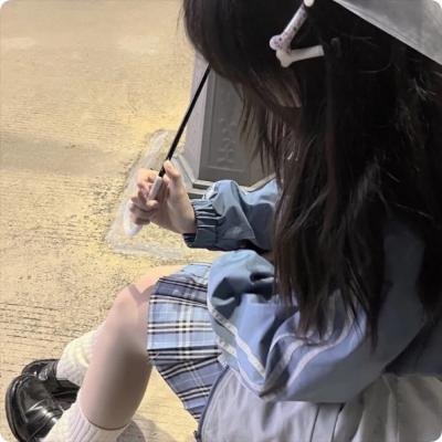 海滨艳妇
